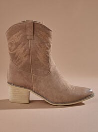 Capri Suede Bootie Detail 2 - TULLABEE