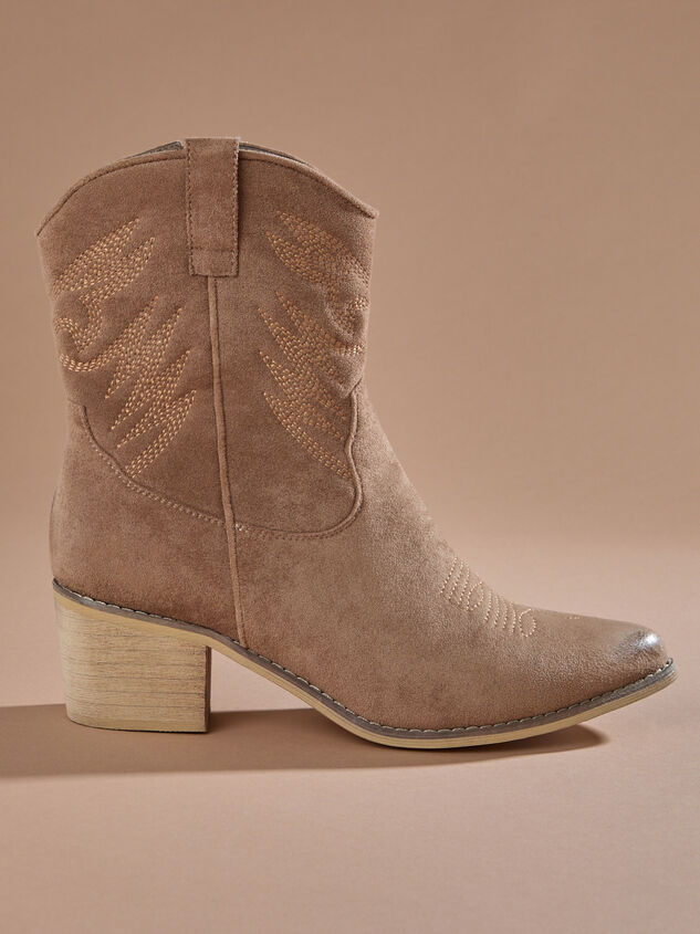 Capri Suede Bootie Detail 2 - TULLABEE