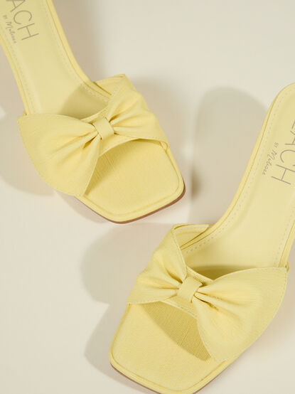 Pompano Kitten Heel by Matisse - TULLABEE