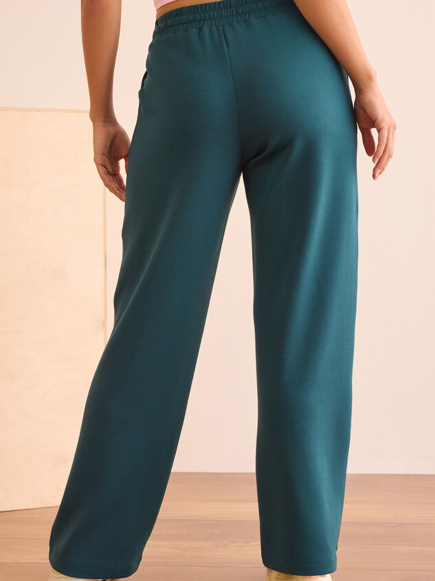 Move Easy Scuba Pants Detail 5 - TULLABEE