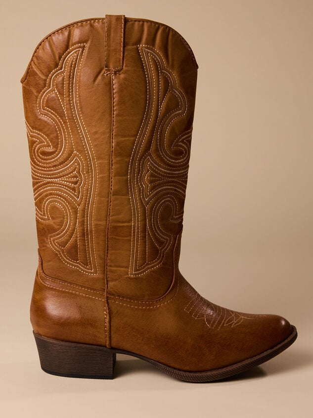 Legend Stitched Western Boots Detail 2 - TULLABEE