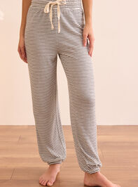 Gentle Hug Striped Jogger Detail 3 - TULLABEE