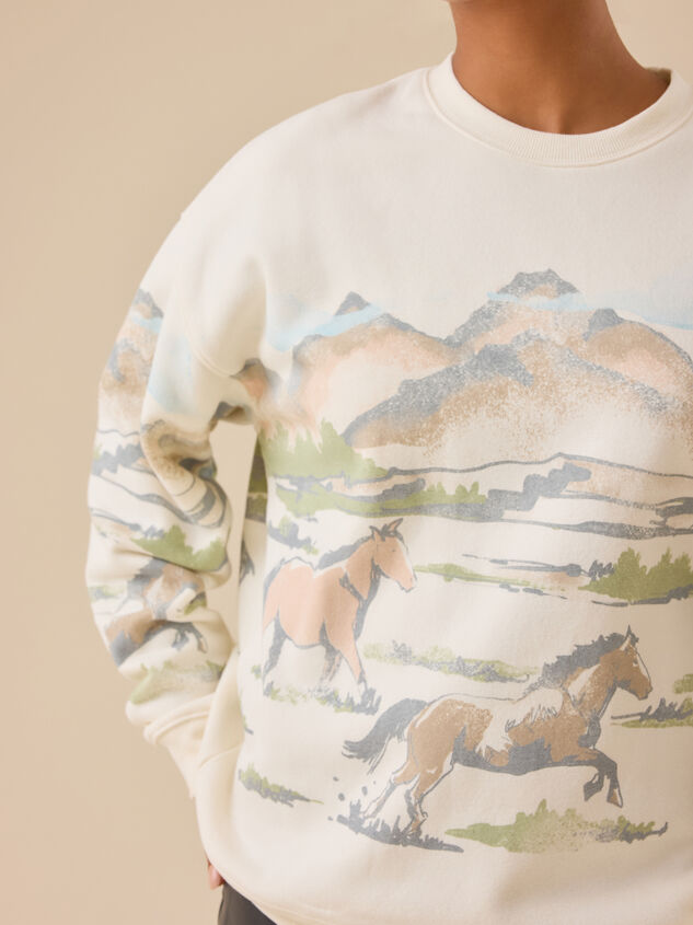 Running Horses Fleece Pullover Detail 3 - TULLABEE