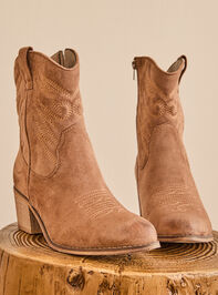Remy Mini Western Booties Detail 3 - TULLABEE