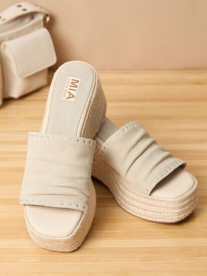 Pamela Platform Sandal - TULLABEE