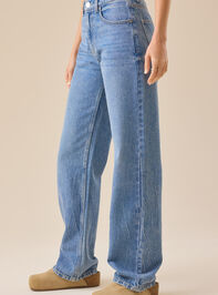 Sophia Relaxed Baggy Jean Detail 4 - TULLABEE
