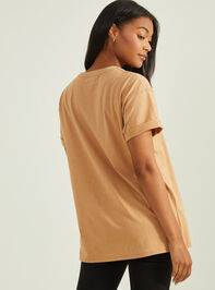 Mama Bear Graphic Tee Detail 4 - TULLABEE