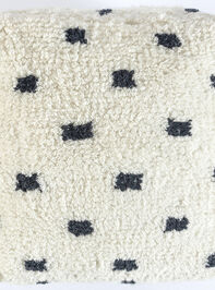 Lantana Pouf Detail 5 - TULLABEE