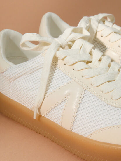 Alex Platform Sneaker - TULLABEE