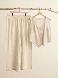Brayden Stripe Linen Top Detail 3 - TULLABEE