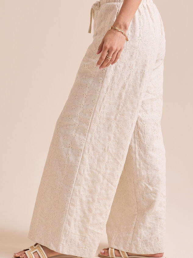 Dolly Eyelet Pants Detail 4 - TULLABEE
