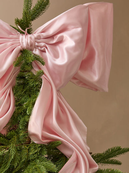 Merry Bow Tree Topper - TULLABEE