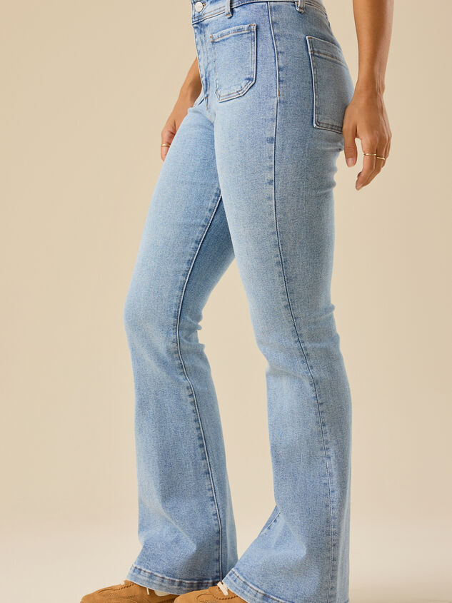Zoya High Rise Flare Jeans Detail 3 - TULLABEE