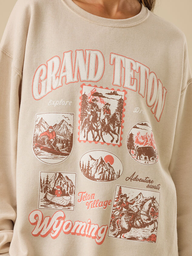 Grand Teton Postcard Pullover Detail 3 - TULLABEE