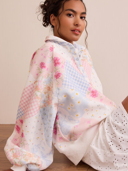 Garden Stroll Balloon Sleeve Pullover - TULLABEE