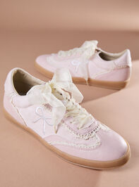 Julie Bow Lace Sneakers Detail 2 - TULLABEE