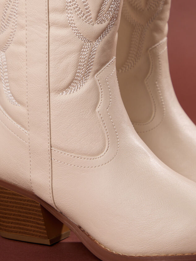 Dixie Tall Cutout Western Boot by Matisse Detail 5 - TULLABEE