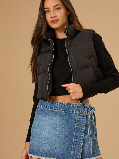 Nora Cropped Puffer Vest - TULLABEE