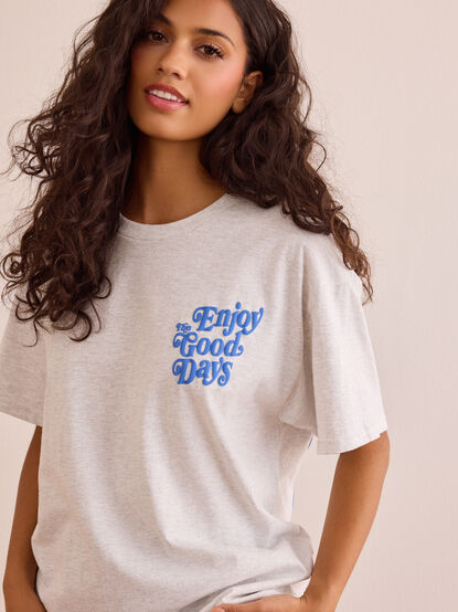 Enjoy The Good Days Graphic Tee - TULLABEE