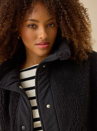 Mylah Oversized Sherpa Vest Detail 3 - TULLABEE