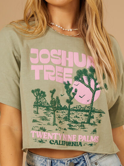 Joshua Tree Cropped Tee - TULLABEE