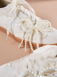 Julie Bow Lace Sneakers Detail 3 - TULLABEE