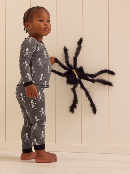 Skelly Glow in the Dark Pajamas by Mudpie - TULLABEE