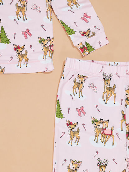 Rosy Reindeer Lounge Set - TULLABEE