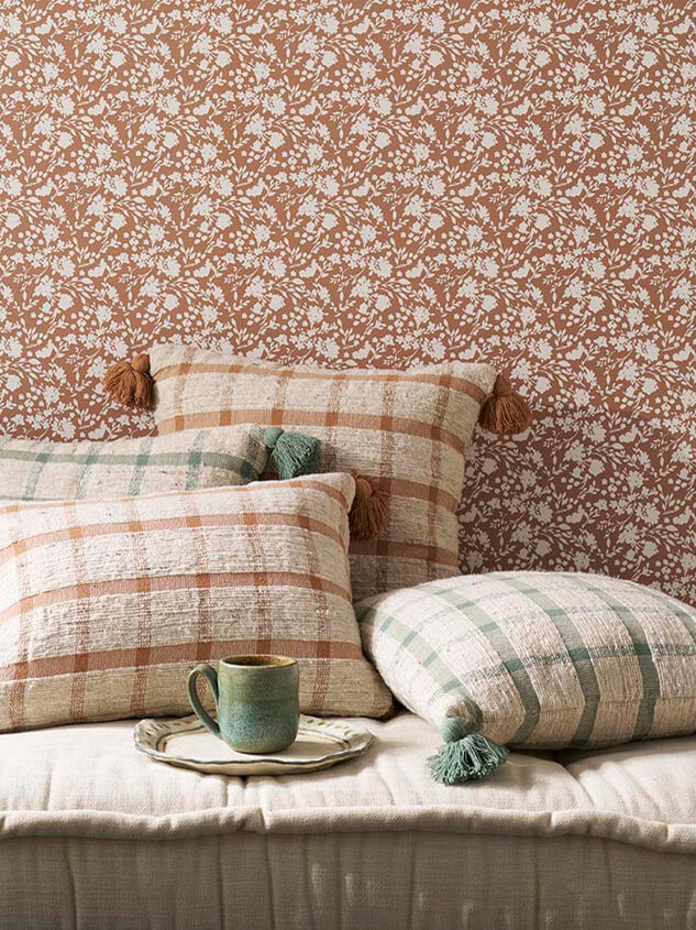 Angelica Pillow Detail 2 - TULLABEE