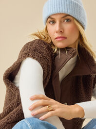 Mylah Oversized Sherpa Vest Detail 3 - TULLABEE