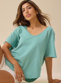 Bailee Basic Tee - TULLABEE