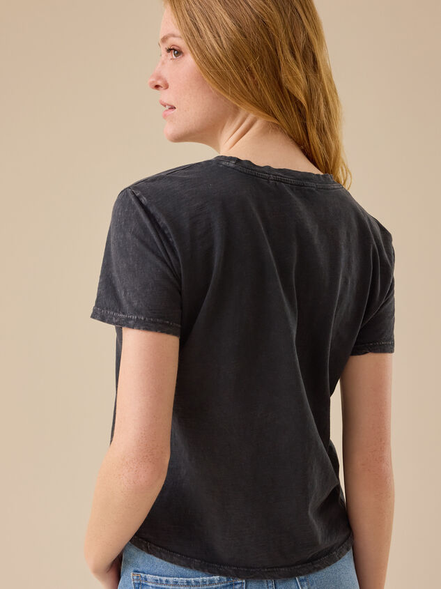 Kyla Girlfriend Tee Detail 5 - TULLABEE