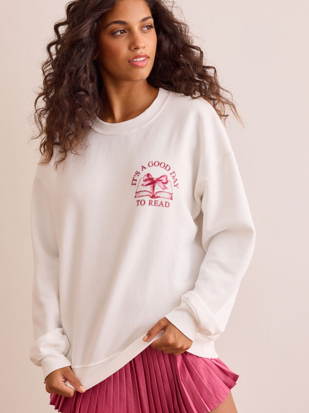 A Good Day To Read A Book Sweatshirt Detail 2 - TULLABEE