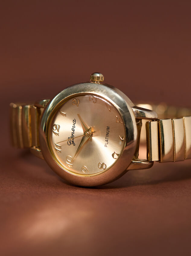 Round Face Stretch Watch Detail 3 - TULLABEE