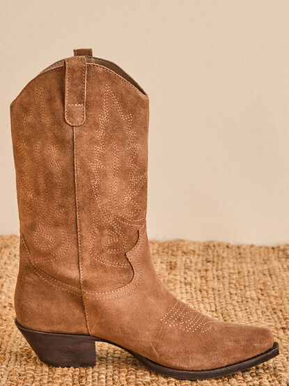 Gaucho Western Boots by Matisse - TULLABEE