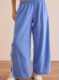 Go Further Wide Leg Bow Pants Detail 2 - TULLABEE