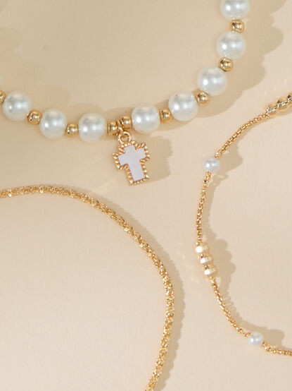 Golden Pearl Bracelet Set - TULLABEE