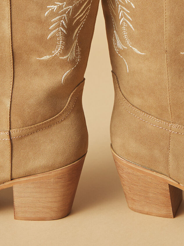 Flora Wide Calf Boots Detail 3 - TULLABEE