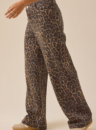Fawn Cheetah Baggy Pants Detail 4 - TULLABEE