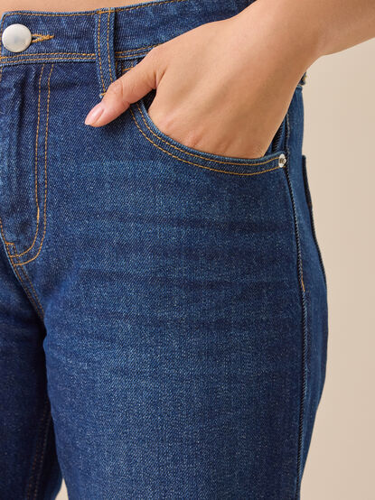 Jensen Relaxed Flare Jeans - TULLABEE