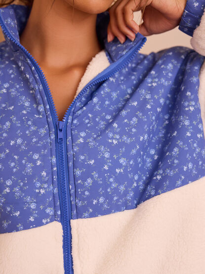 Wildflower Sherpa Zip Up - TULLABEE