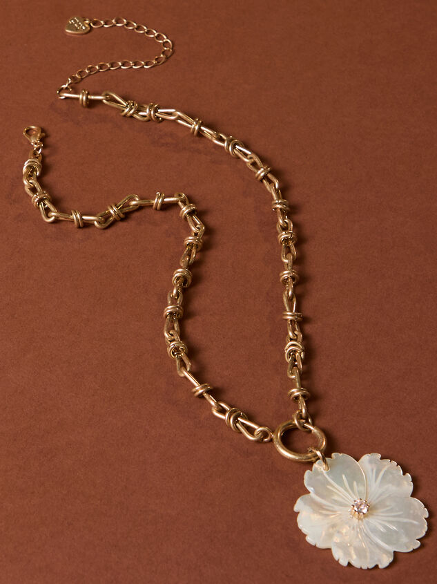 Metal Link Flower Necklace Detail 2 - TULLABEE