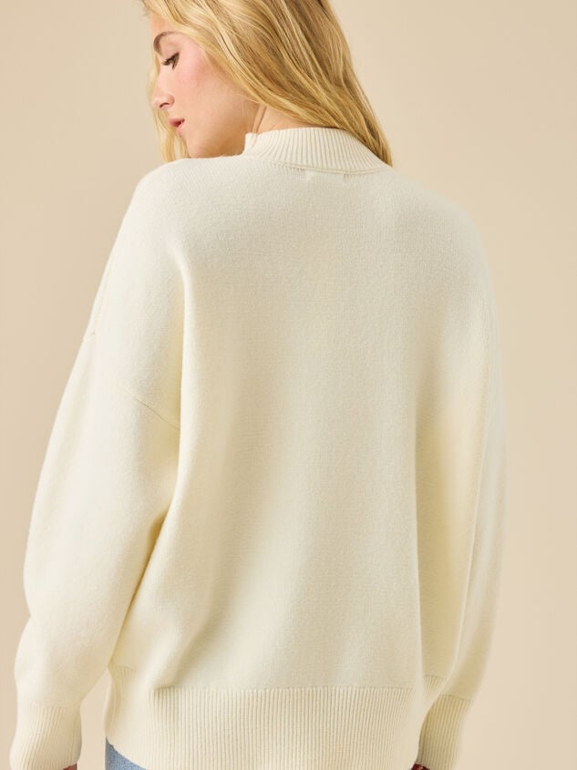 Kathryn Oversized Sweater Detail 6 - TULLABEE