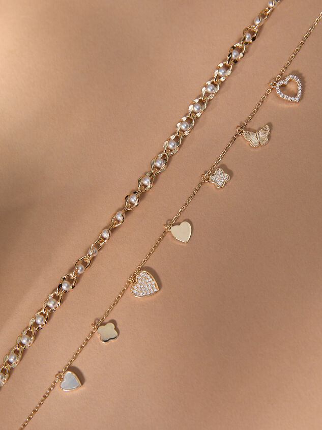 Charmed Pearl Layer Necklace Detail 2 - TULLABEE