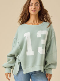 13 Graphic Pullover Detail 2 - TULLABEE