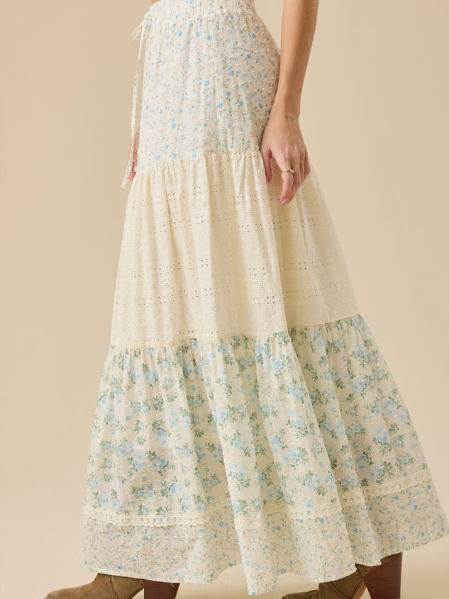 Kairo Eyelet Maxi Skirt Detail 4 - TULLABEE