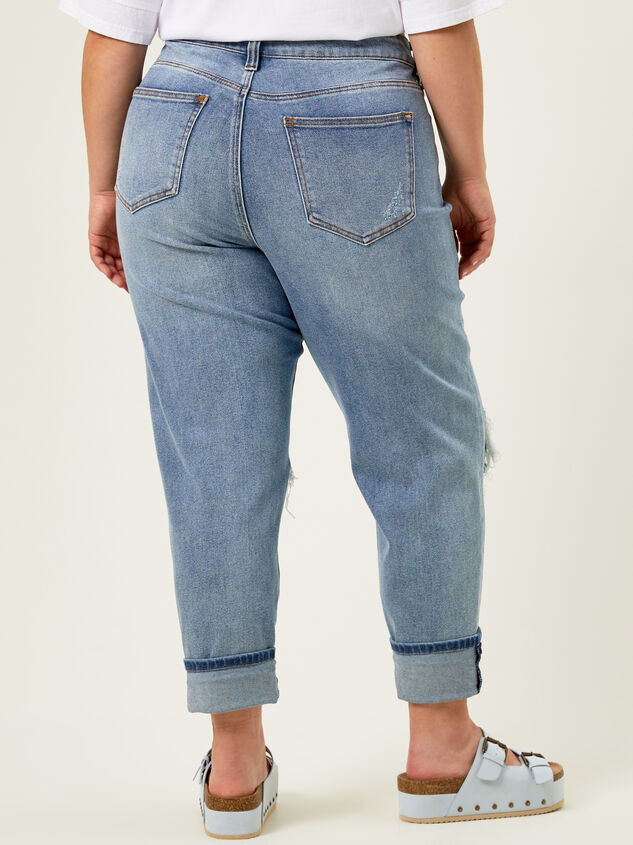 Destructed Girlfriend Jeans Detail 4 - TULLABEE