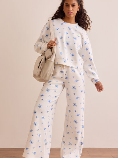 Floral Supersoft Crew Pullover - TULLABEE