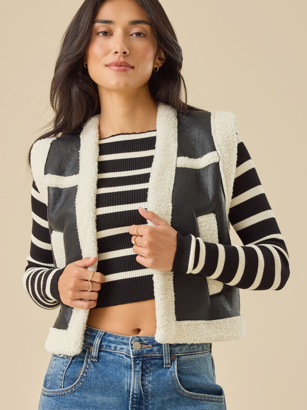 Lena Cropped Vest Detail 2 - TULLABEE