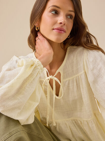 Landrie Tiered Babydoll Top - TULLABEE